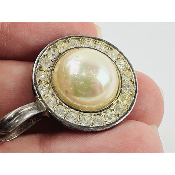 Vintage Roman Faux Pearl Rhinestone Silver tone Pendant for Necklace Round 1" Sc - Picture 10 of 16